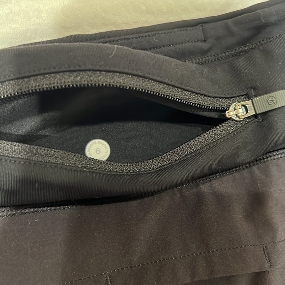 Lululemon speed up shorts - Picture 3 of 3